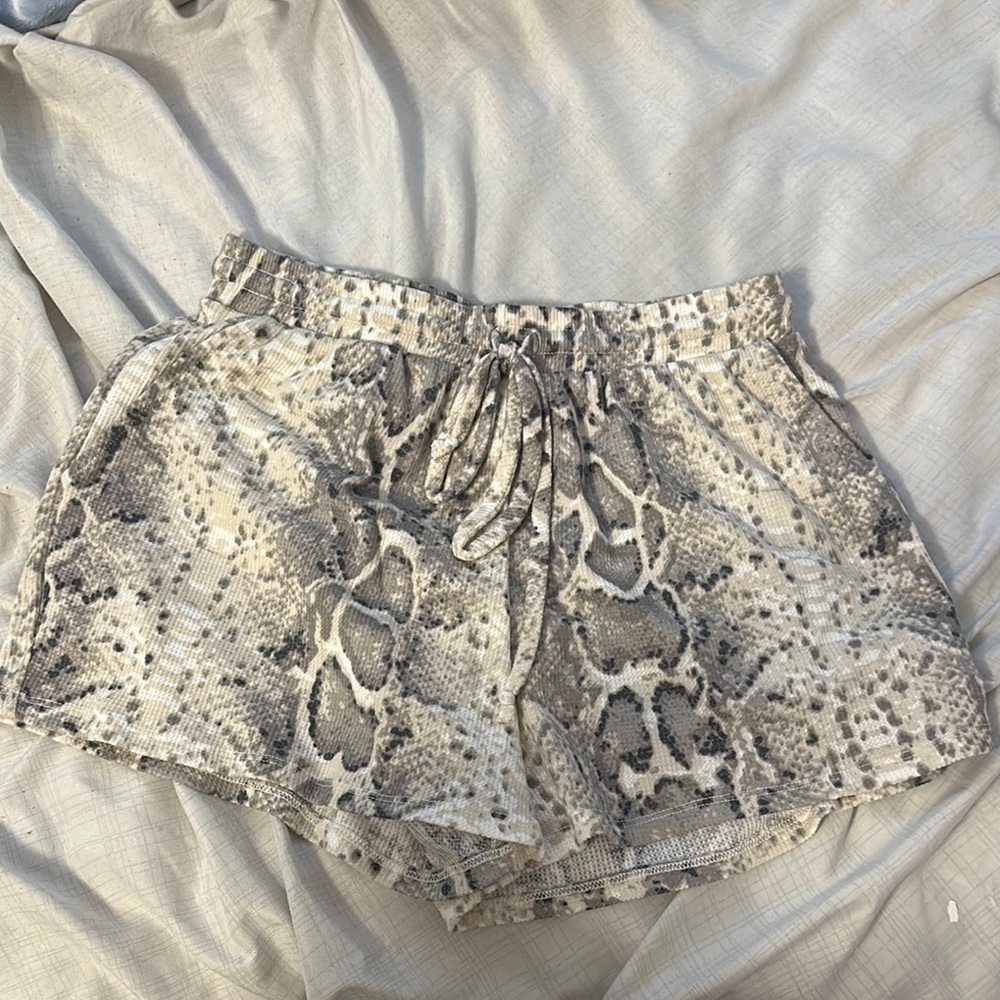 Cherish Women's Snake Pattern Athletic Shorts
